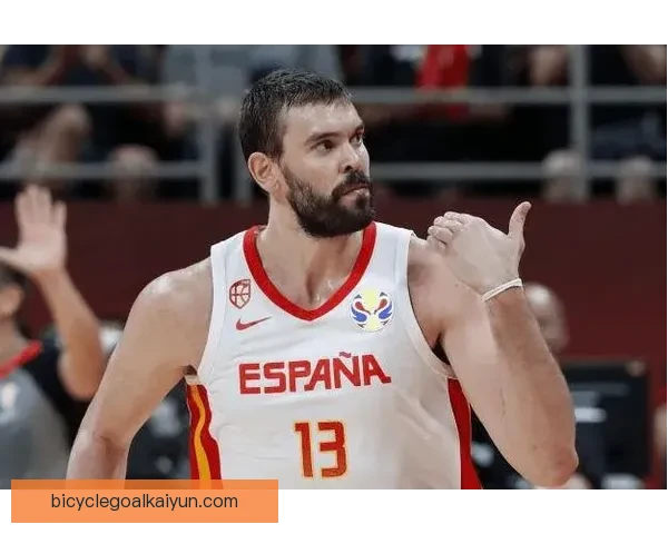 阿什拉夫长传精准技术持续提升，传球助攻成功率显著增强