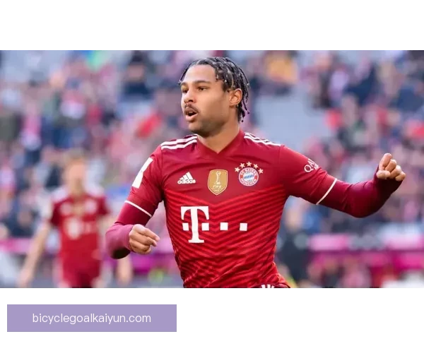 德甲转会直播速报：各俱乐部动态分析与市场趋势解读